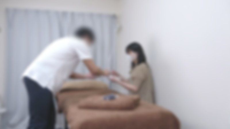 【无码】非常滑嫩的肌肤，令人心动的OL小姐